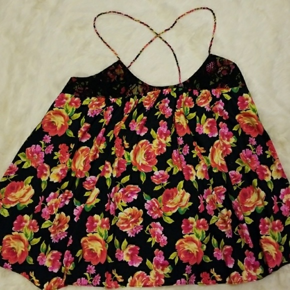 Victoria's Secret Tops - 6/$25 Victoria Secret Floral Top/Lingerie